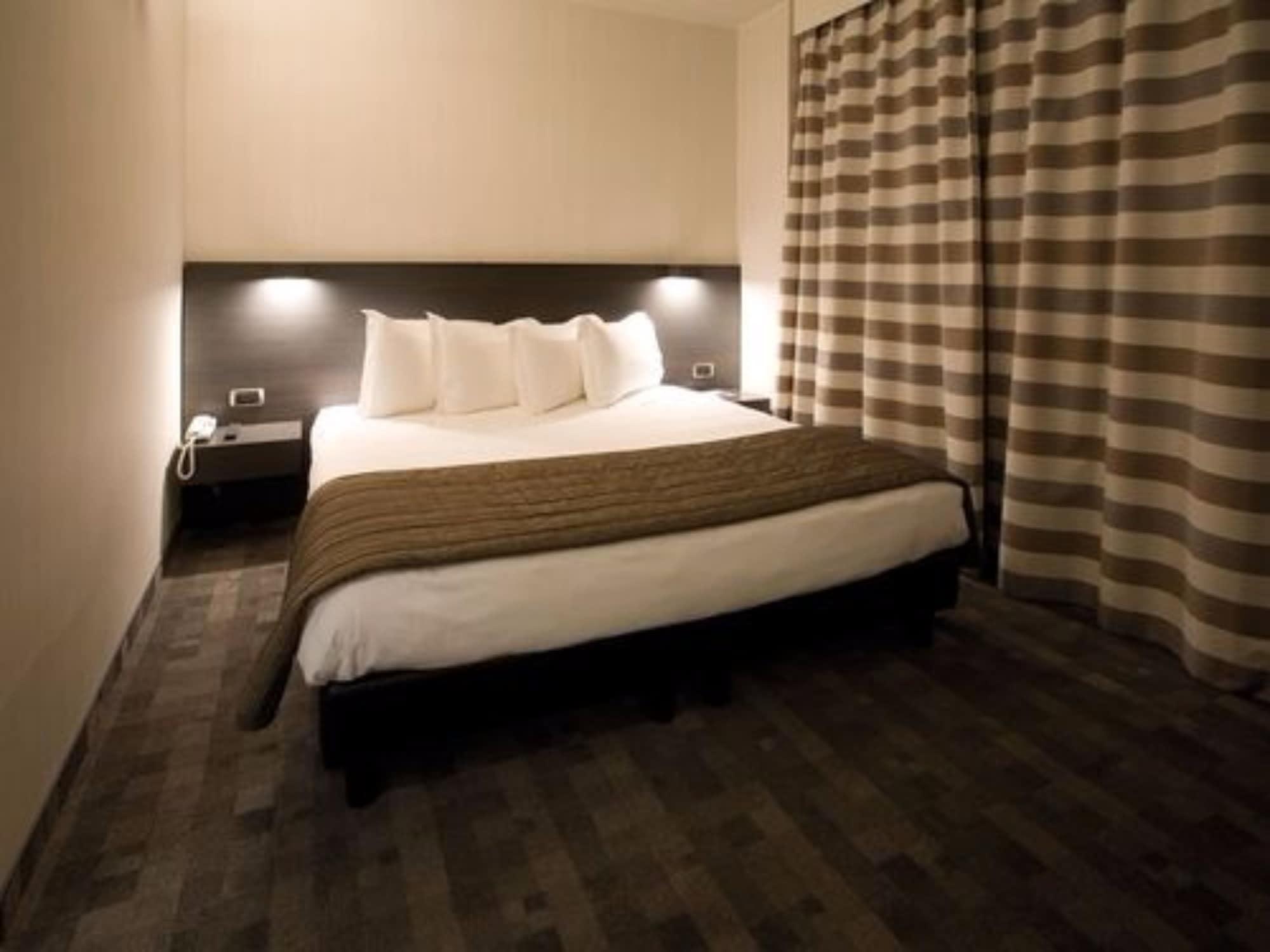 Hotel Ovest Piacenza Pokoj fotografie