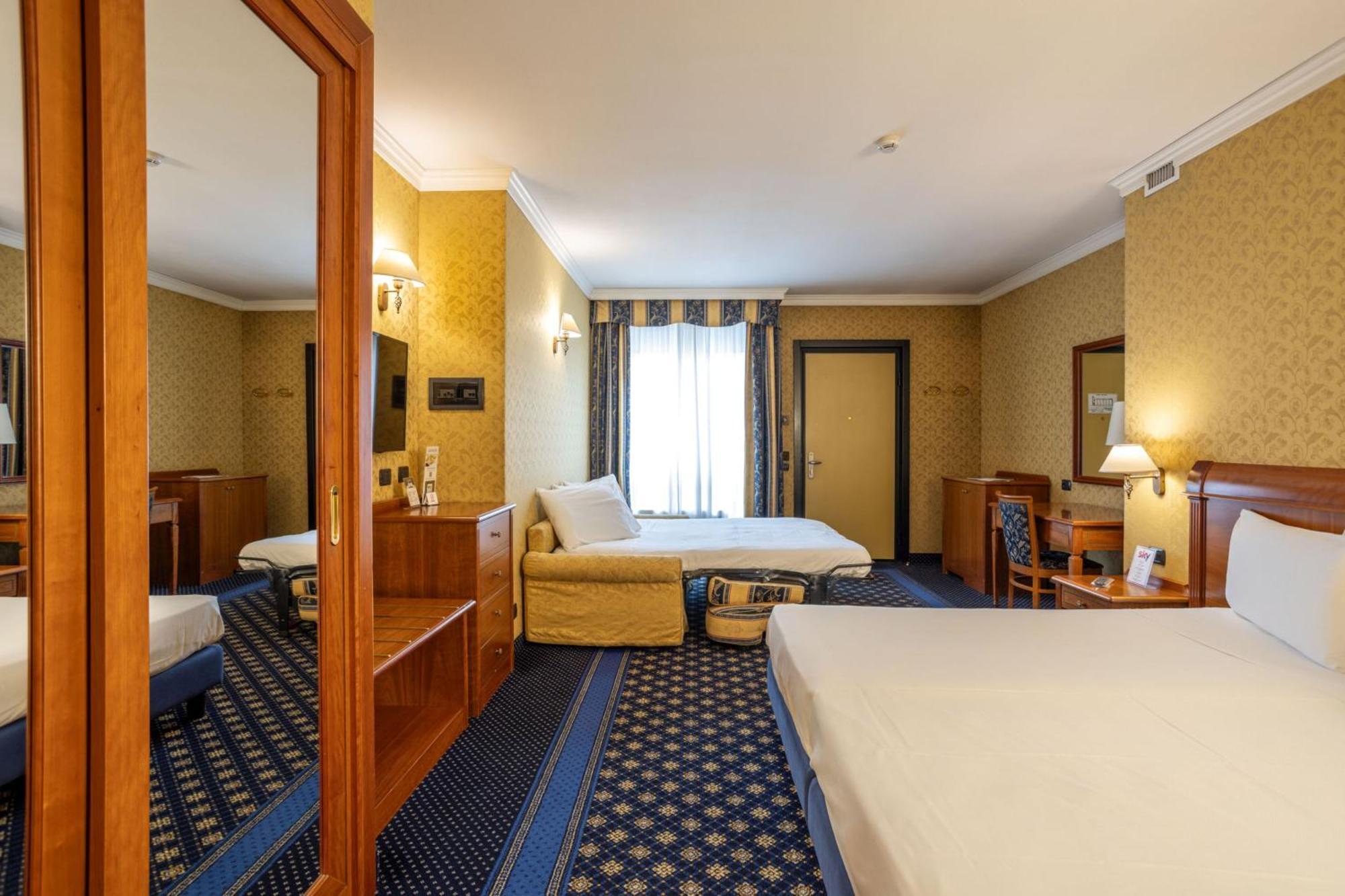Hotel Ovest Piacenza Exteriér fotografie